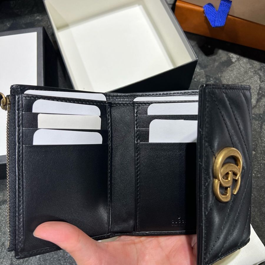 GUCCI 古馳 GG Marmont 金屬雙G LOGO絎縫小牛皮三折扣式零錢短夾-9