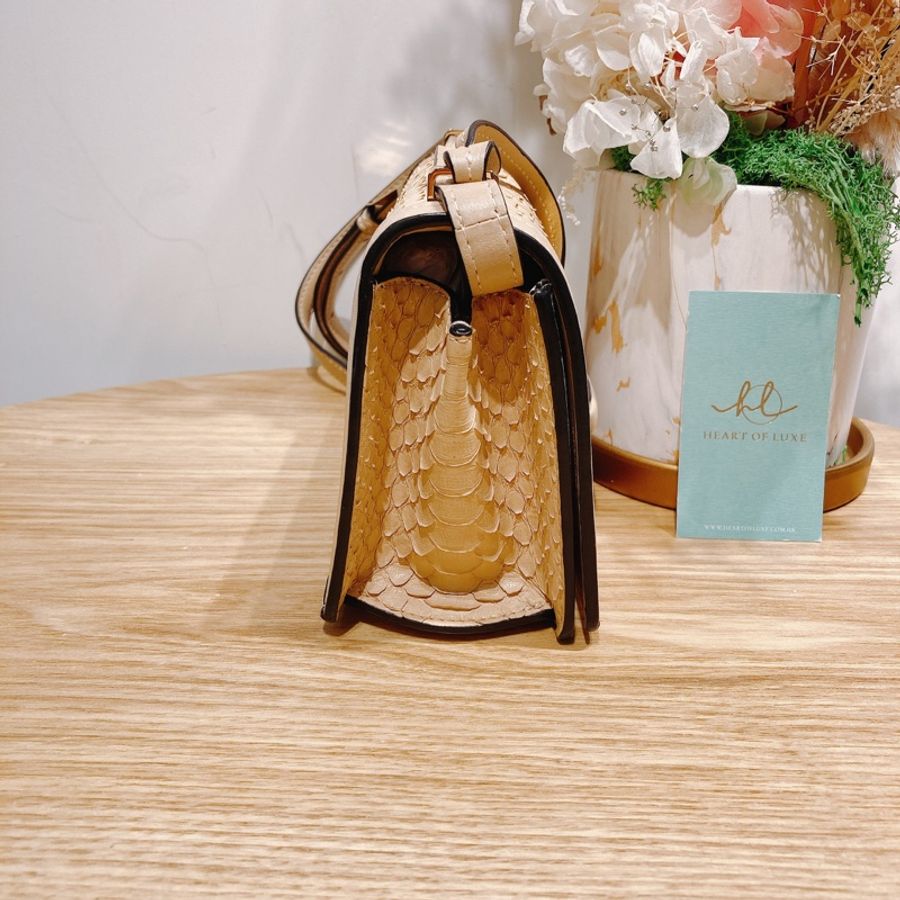 LOEWE 羅意威小號蛇皮翻蓋式肩帶包包BARCELONA SMALL BAG-3