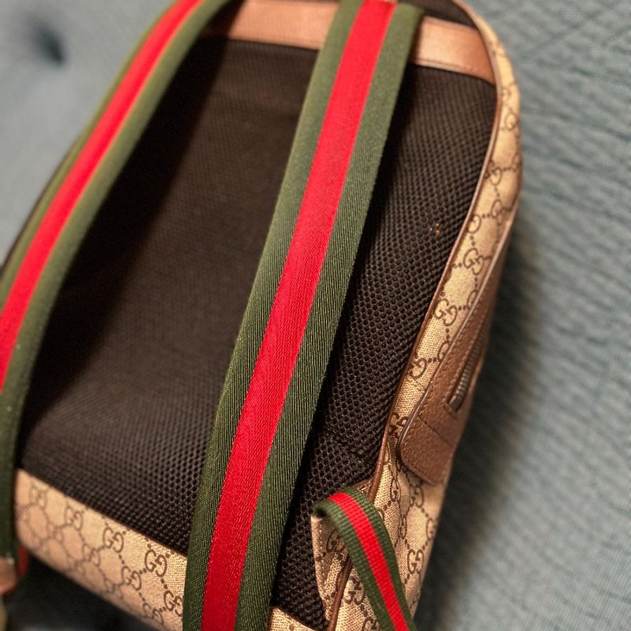 Gucci gg supreme 印花 帆布 後背包 蜜蜂 昆蟲 紅綠背帶 九成新-3