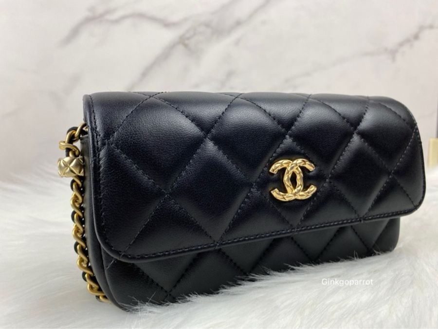 CHANEL 手機鏈條包 phone holder with chain-1