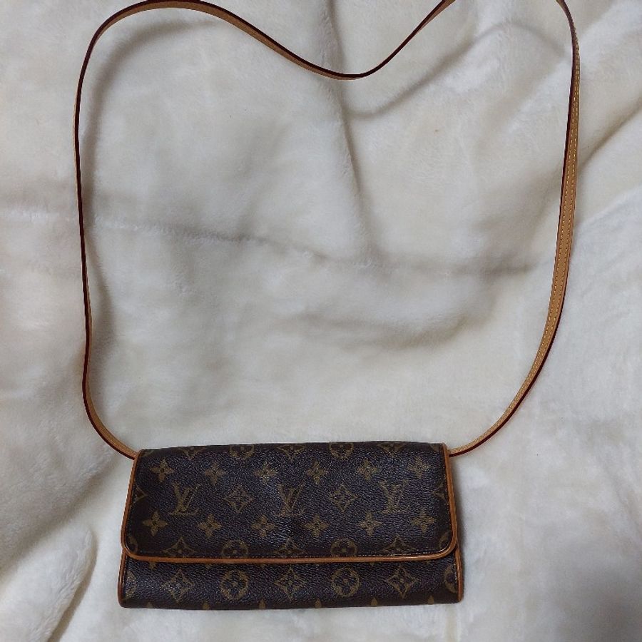 LV 老花 信封包 翻蓋包 手拿 斜背-0