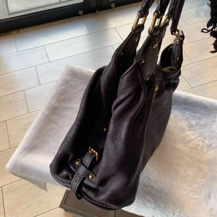 Louis Vuitton Mahina L號抓皺洞洞手提/肩背包(紫色)-3