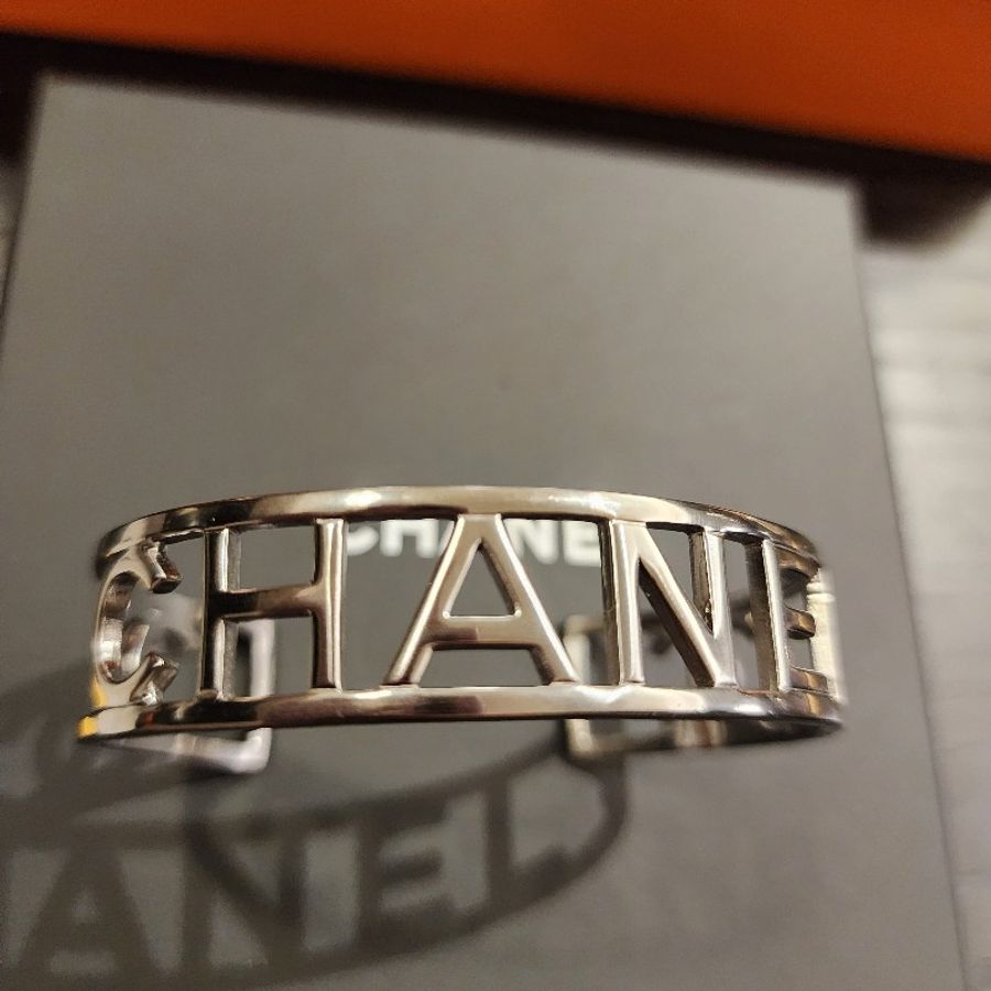 Chanel 硬手環-4