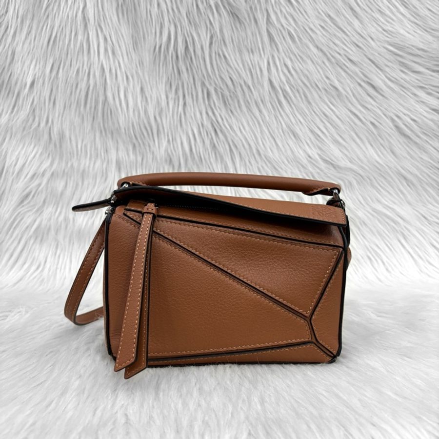 Loewe焦糖色牛皮銀釦Mini Puzzle兩用斜背包*-0