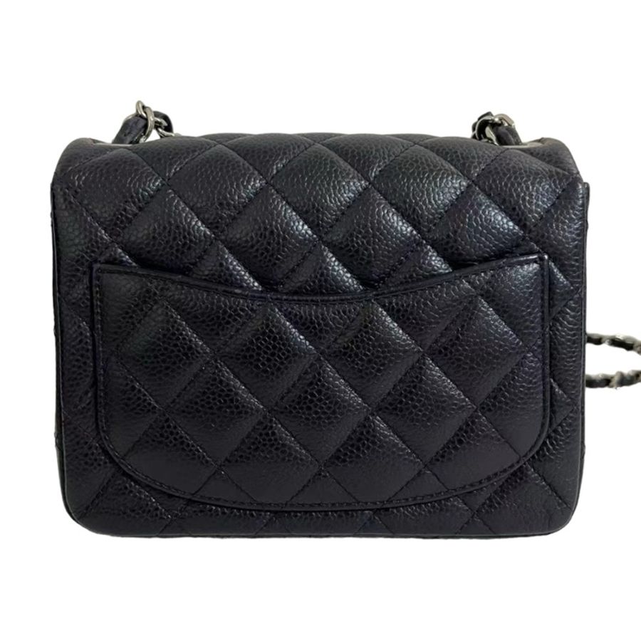 Chanel Caviar square 銀扣-1