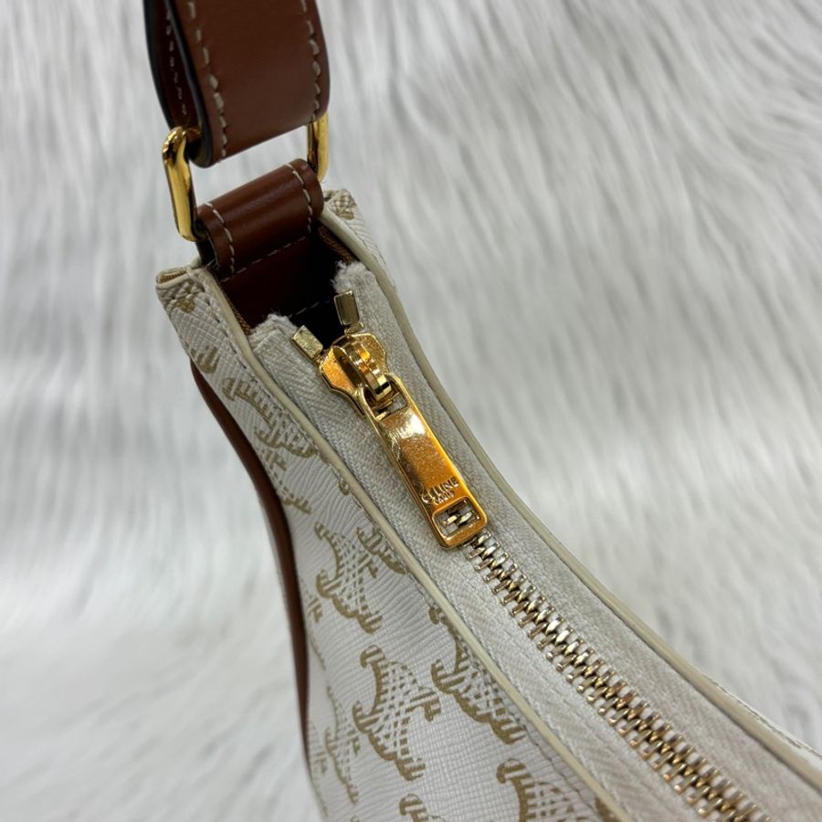 Celine 193952 白凱旋門Triomphe帆布Ava腋下包-19