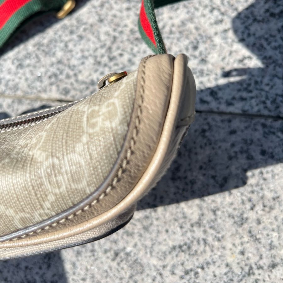 Gucci 燕麥色雙G胸包/腰包-9