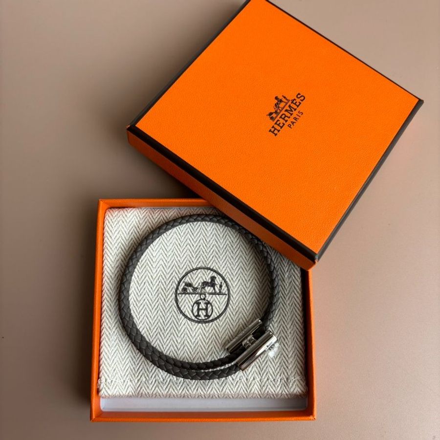 ::HERMES:: 鐵灰色Tournis Tresse手環 編織手環-1