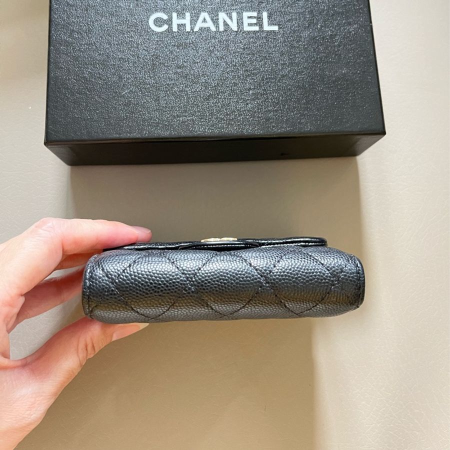 Chanel CF黑色金釦三折短夾-5
