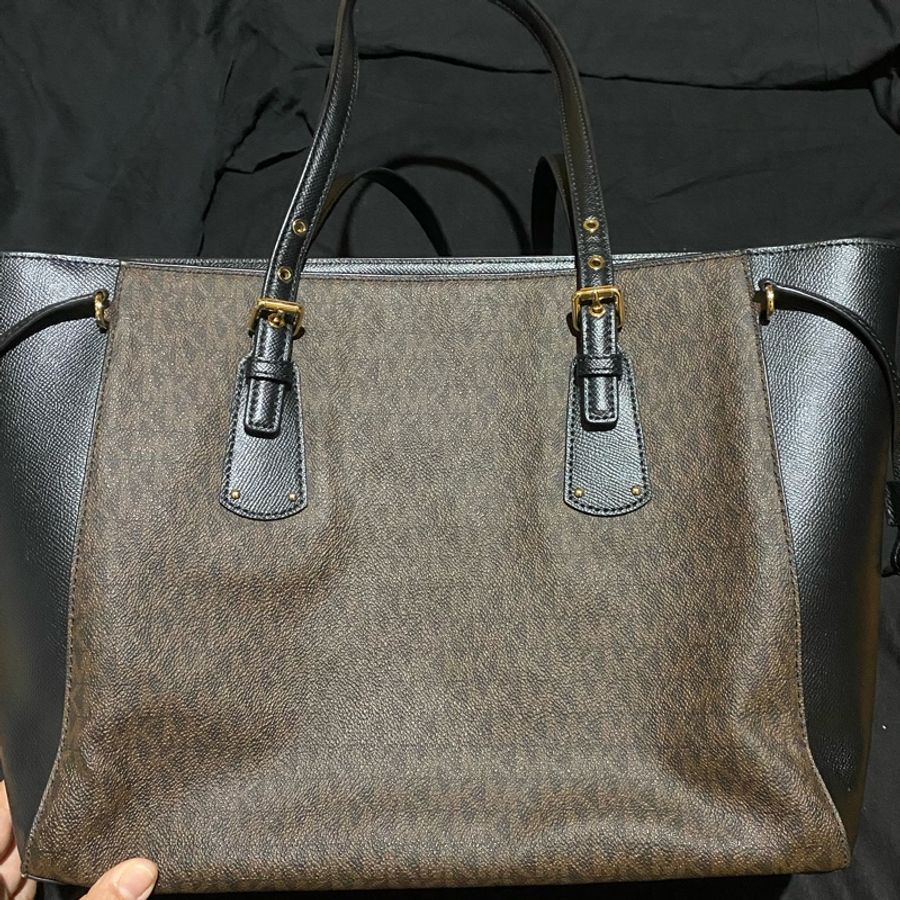 Michael Kors 滿版防刮肩背大托特包MK tote（A4可）-3