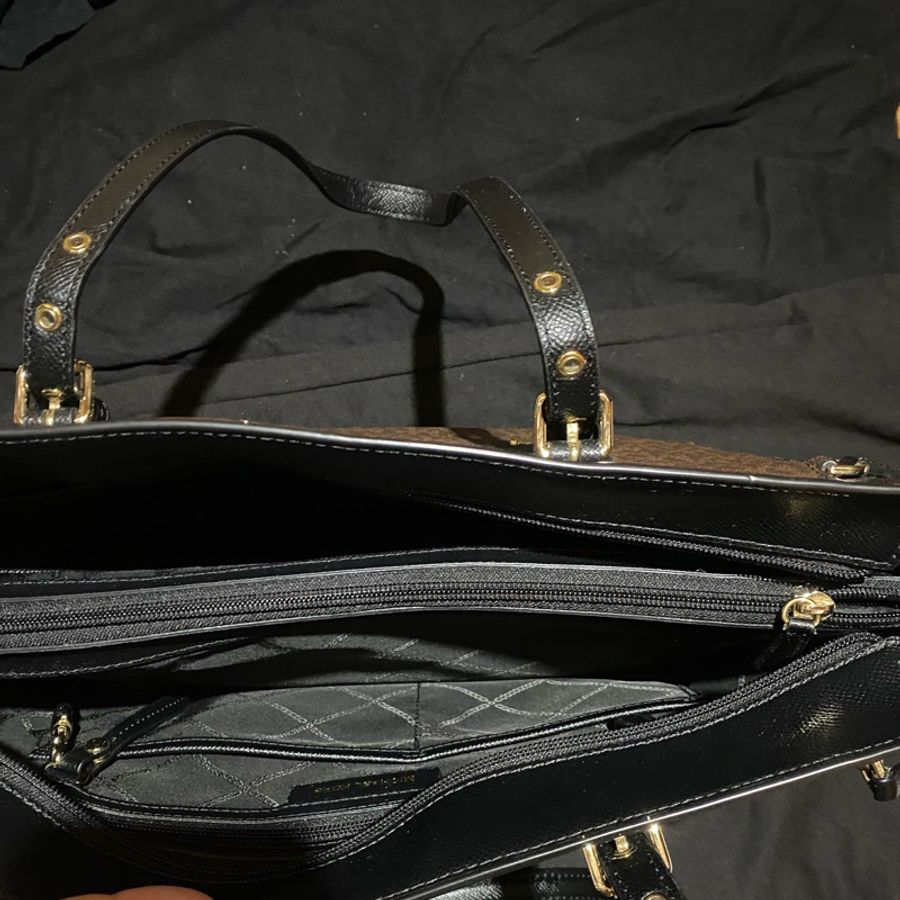 Michael Kors 滿版防刮肩背大托特包MK tote（A4可）-4