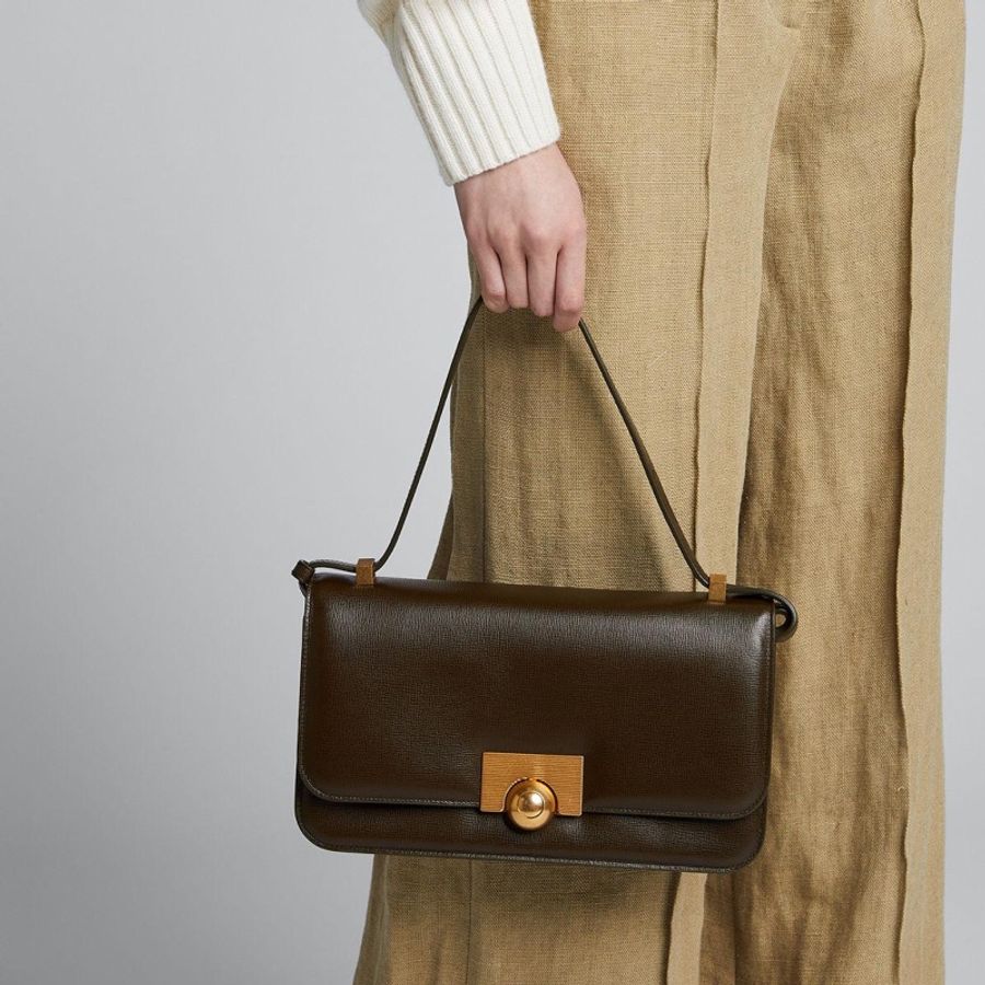 BOTTEGA VENETA / The Classic Leather Shoulder Bag-1