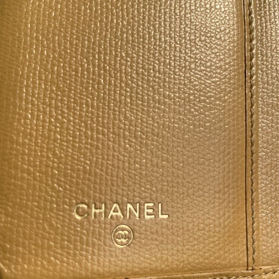 CHANEL 米色鈕扣長夾-11