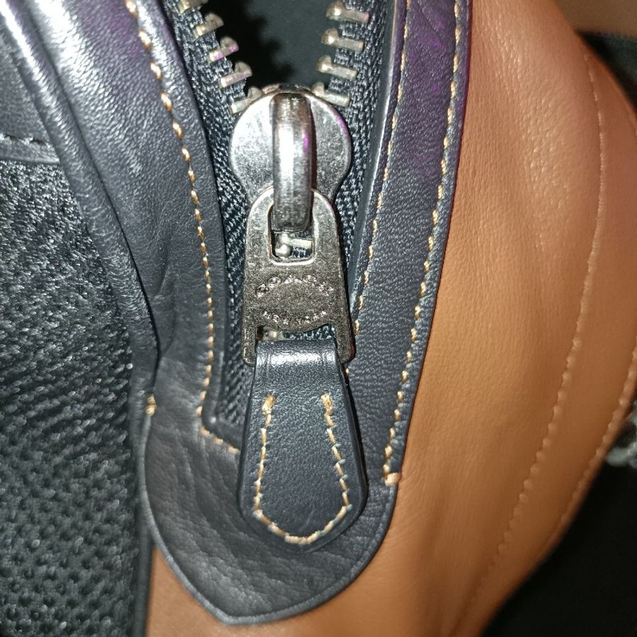 COACH 拼色牛皮後背包-38