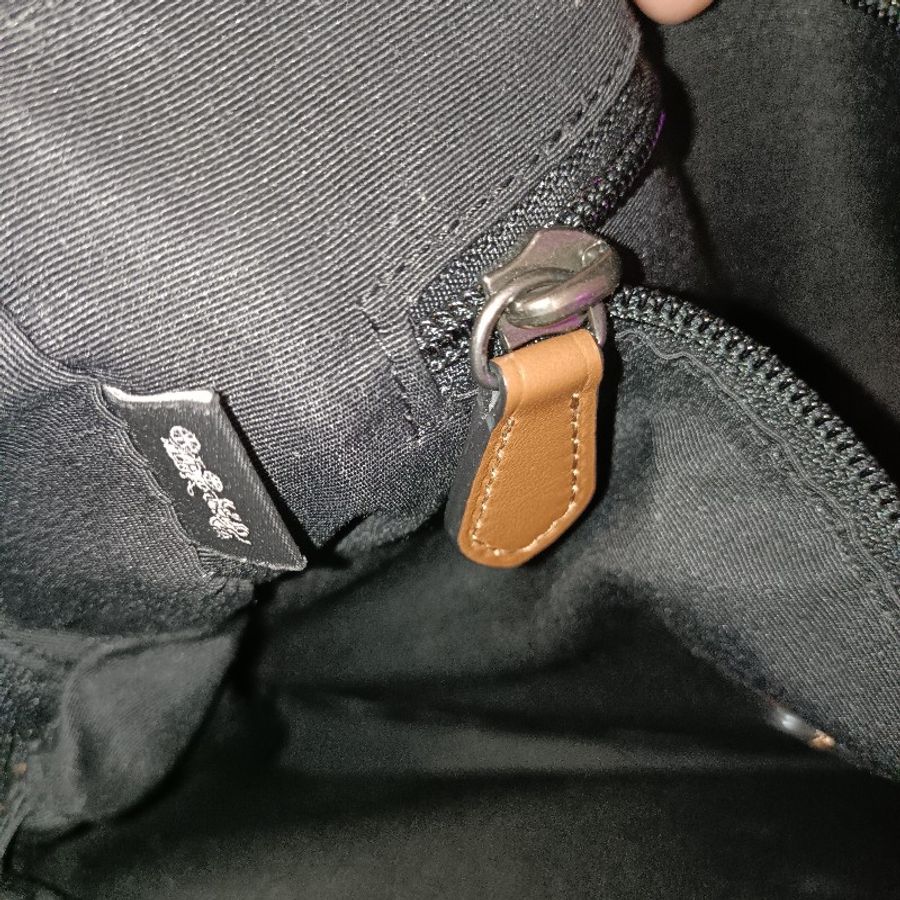 COACH 拼色牛皮後背包-50