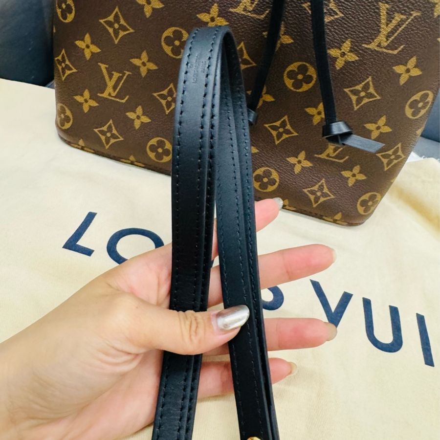 近全新lv neonoe黑色水桶包-21