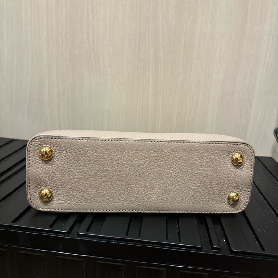 LV Capucines BB 大象灰手提包-4