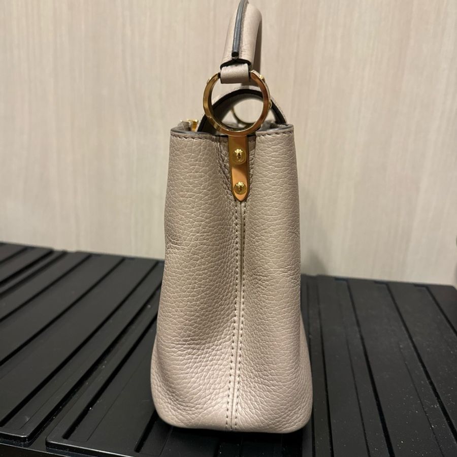 LV Capucines BB 大象灰手提包-7