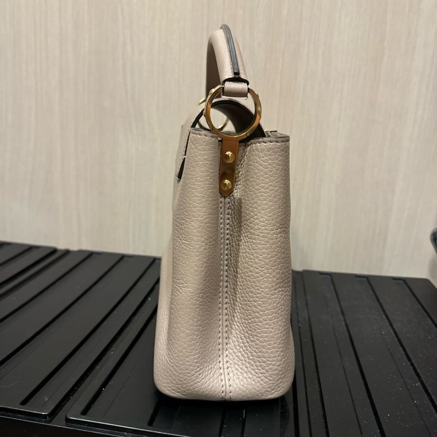 LV Capucines BB 大象灰手提包-8