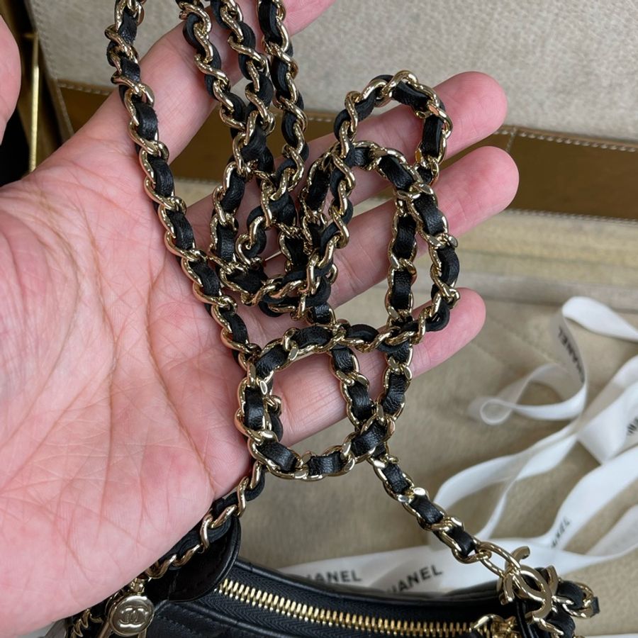CHANEL 黑羊皮mini月牙包/彎月包🗝️2023年出款-10