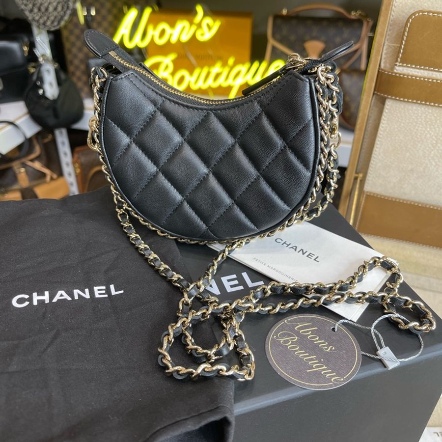 CHANEL 黑羊皮mini月牙包/彎月包🗝️2023年出款-17