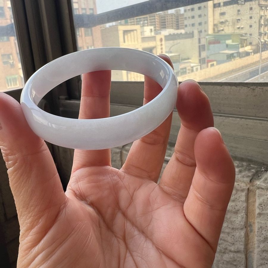 天然緬甸A貨翡翠~淡紫底白月光貴妃手鐲-0