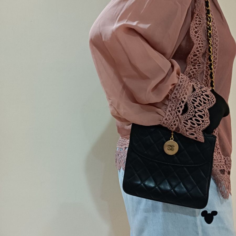 Chanel vintage 黑色小羊皮雙面包-11