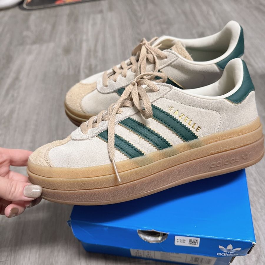 23.5 Adidas Originals Gazelle Bold 愛迪達厚底鞋ID7056 復古綠-1