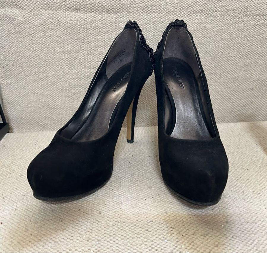Nine West 黑絨串珠晚宴鞋-1