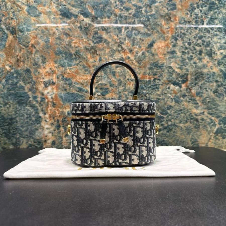 DIOR 30 Montaigne Mini Vanity Case-1