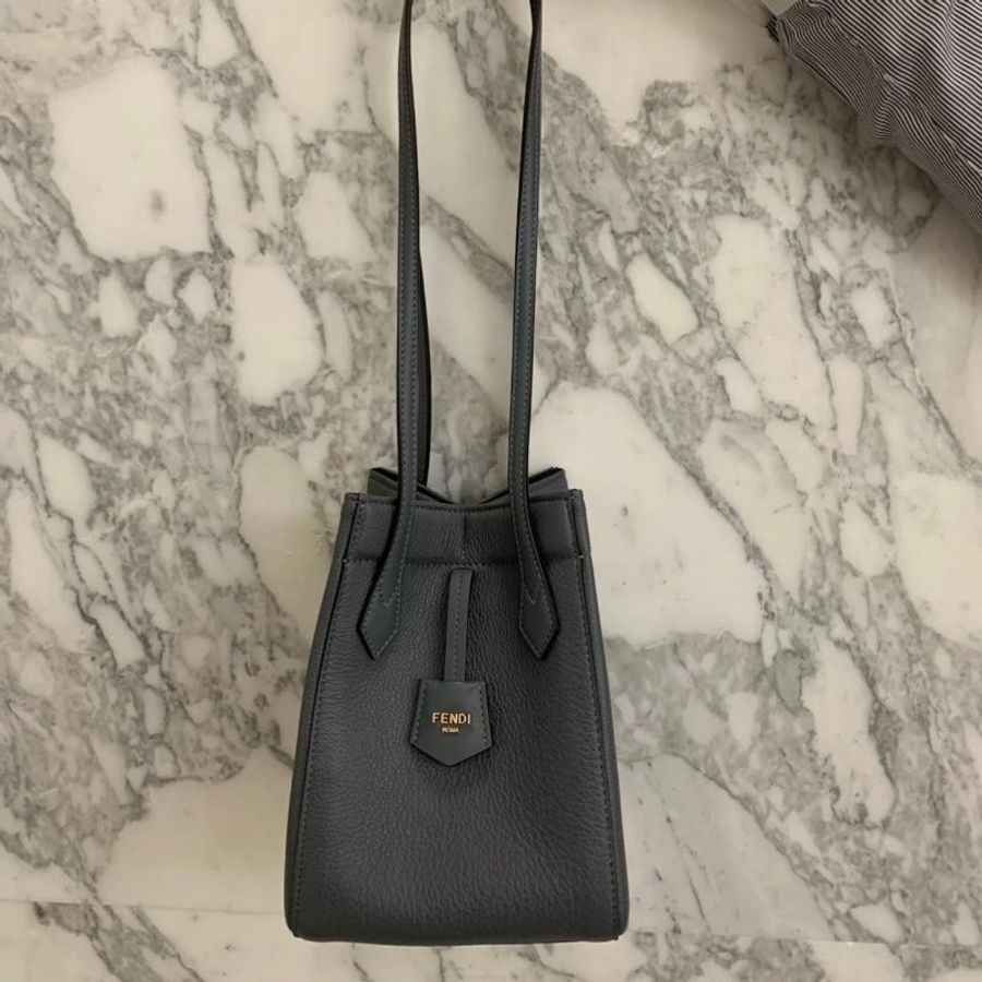 🎉新品好折扣✨Fendi 8BS083 迷你可變型 Origami 摺紙包 黑色-12