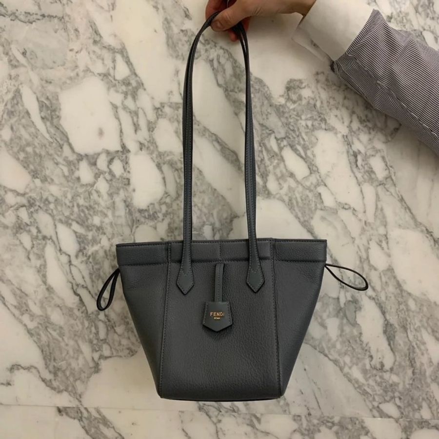 🎉新品好折扣✨Fendi 8BS083 迷你可變型 Origami 摺紙包 黑色-15