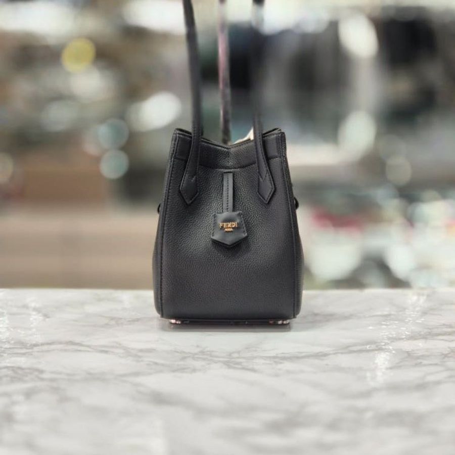 🎉新品好折扣✨Fendi 8BS083 迷你可變型 Origami 摺紙包 黑色-4