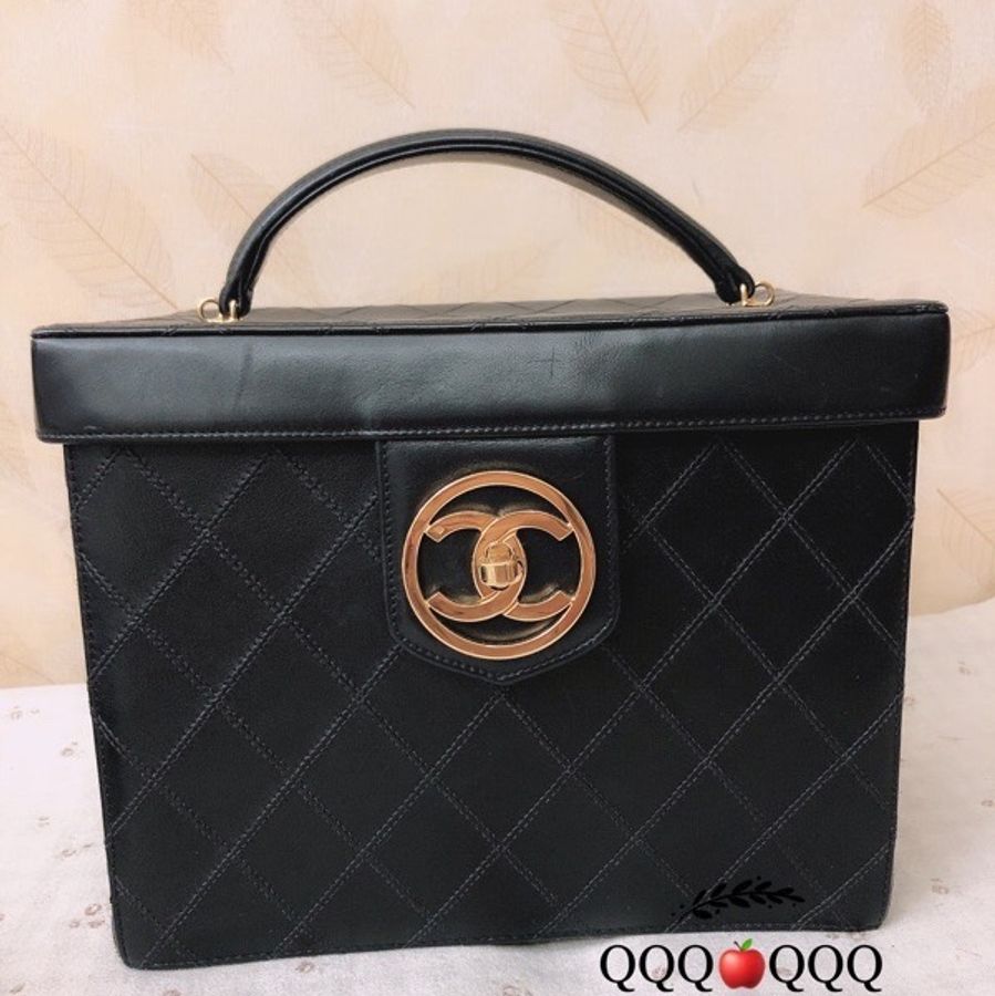🎀現貨🎀日本購人香奈兒Chanel 老香箱型化妝包斜背包手提包兩用-3