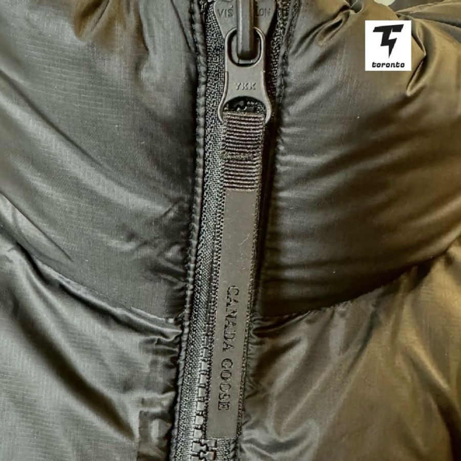 在台現貨正貨CANADA GOOSE 加拿大鵝Canada Goose x Reformation Lorita 雙面花卉印花羽絨服 長袖-8