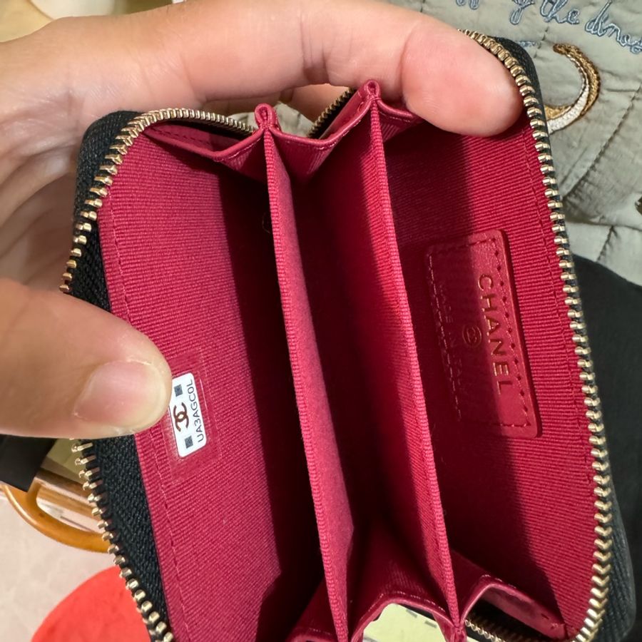 全新品香奈兒Chanel黑金19拉鍊ㄇ字羊皮小皮夾零錢包-1