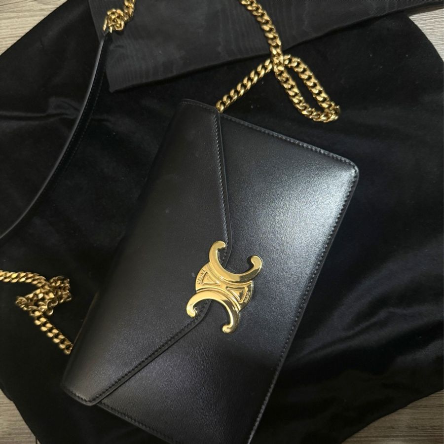 Celine WOC-0