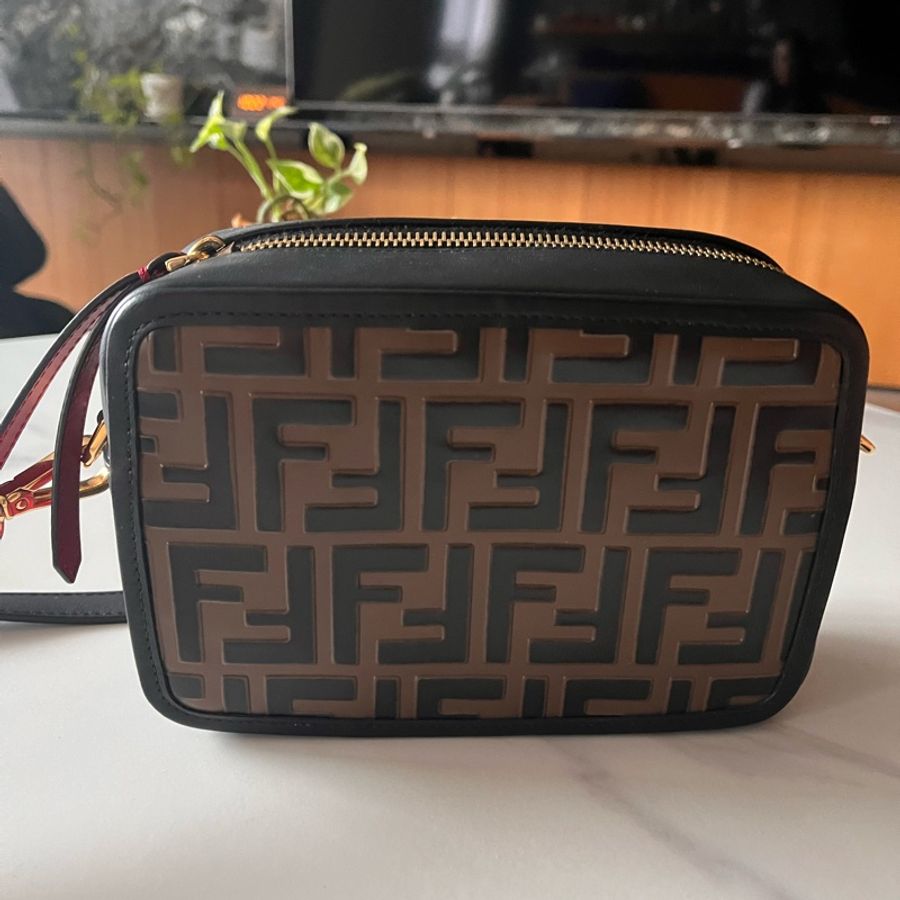 FENDI 相機包-3