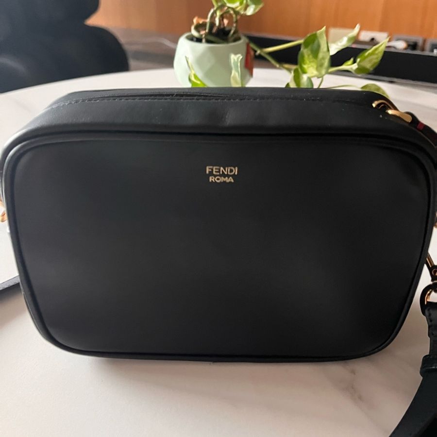 FENDI 相機包-13