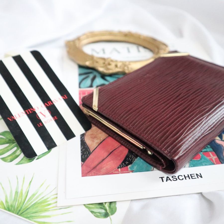 新品上架 現貨 🔥💖 ✨Valentino Wine Red Leather Wallet, Valentino wallet, Valentino 酒紅色樹紋銀包-10