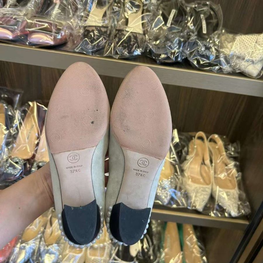 CHANEL珍珠跟 原價五萬多 尺寸37.5碼 只穿一次非常新 已貼底 鞋頭雙C 經典百搭款-3