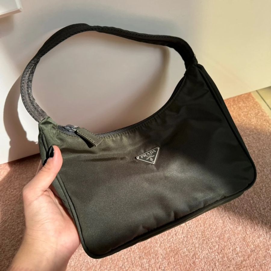 Prada hobo 2000 vintage(不議價)-1