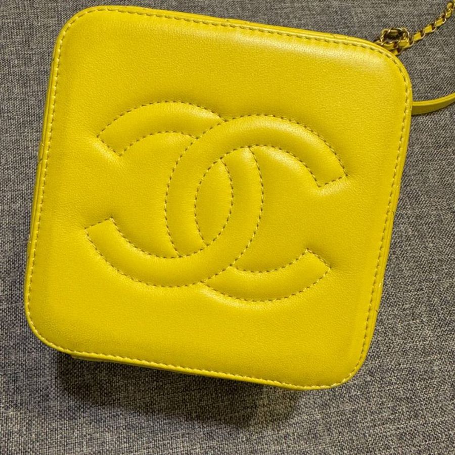 Chanel 22春夏 Vanity Case小型化妝包 方盒子-檸檬黃-16