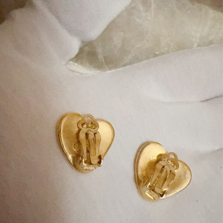 Chanel Vintage 雙C愛心素金耳環-4
