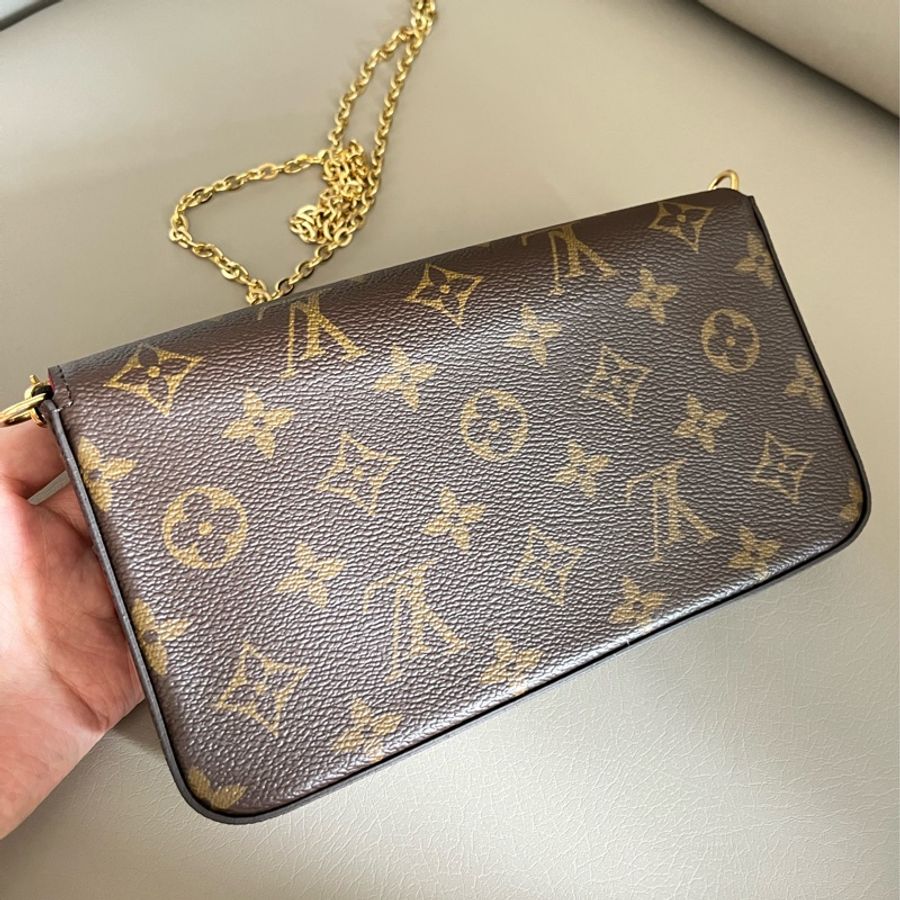 LV WOC 經典花紋三合一-11