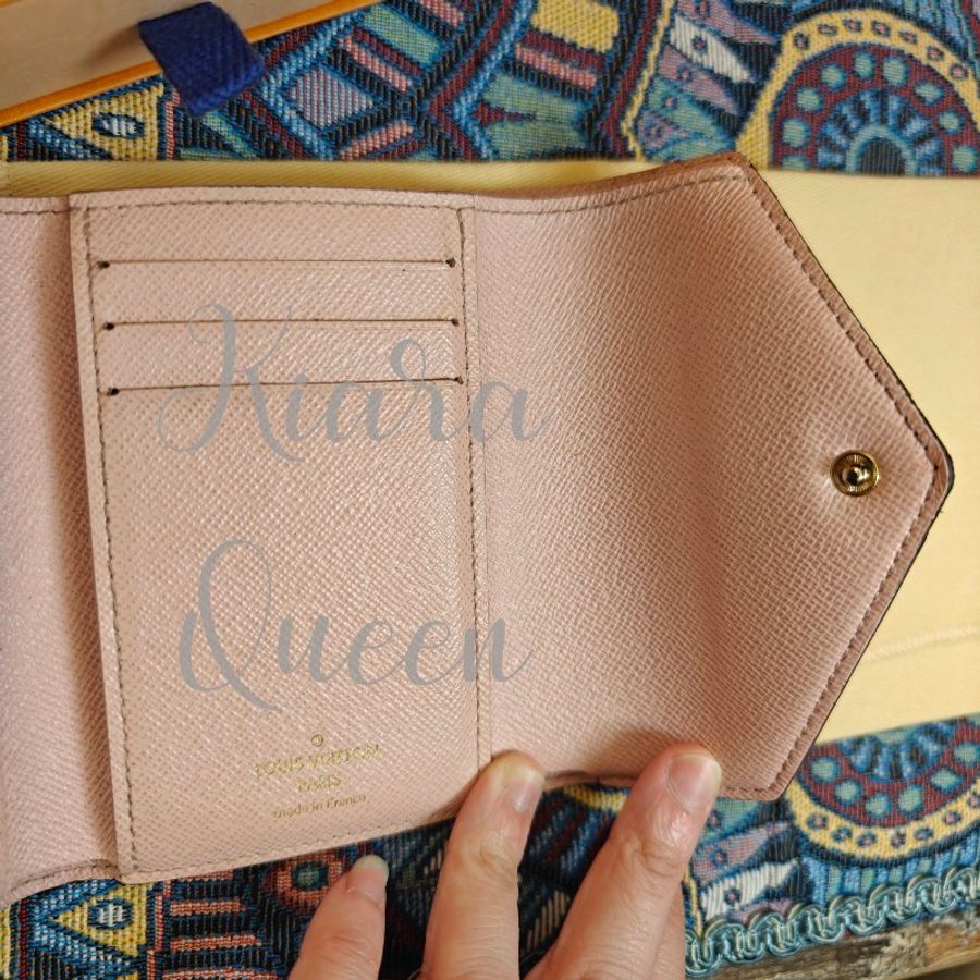 🔥Louis Vuitton LV 老花 信封 粉紅 錢包 皮夾 短夾 銀包 散紙包 零錢格 wallet-10