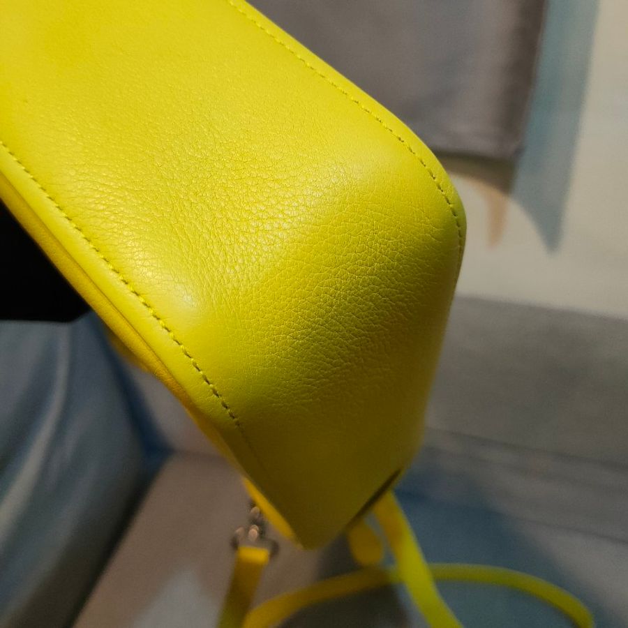 【9成新】㊣✨BALENCIAGA✨巴黎世家 (附防塵袋)小雞黃 三角 手提包 肩背包 斜背包 三角包/二手包/二手精品/保證正品🌳二手樹屋🌳-11