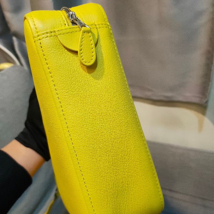 【9成新】㊣✨BALENCIAGA✨巴黎世家 (附防塵袋)小雞黃 三角 手提包 肩背包 斜背包 三角包/二手包/二手精品/保證正品🌳二手樹屋🌳-14