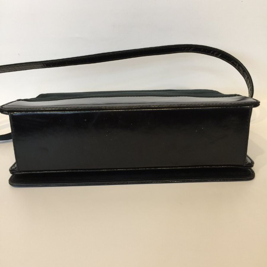 Chanel  墨綠布拼黑皮革掀蓋方型肩背包 /側肩包-9