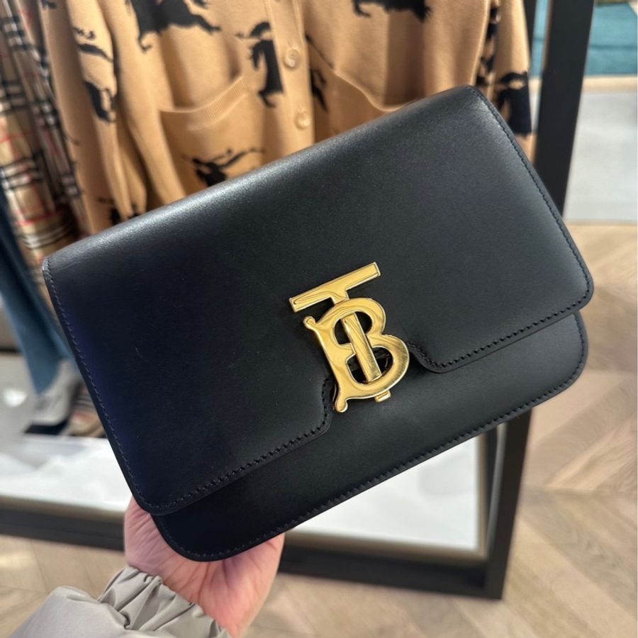 Burberry TB bag 經典黑(售出)-1